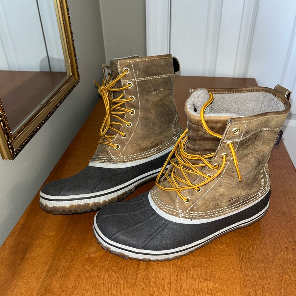 EDDIE BAUER SIZE 7 DUCK BOOTS 🦆